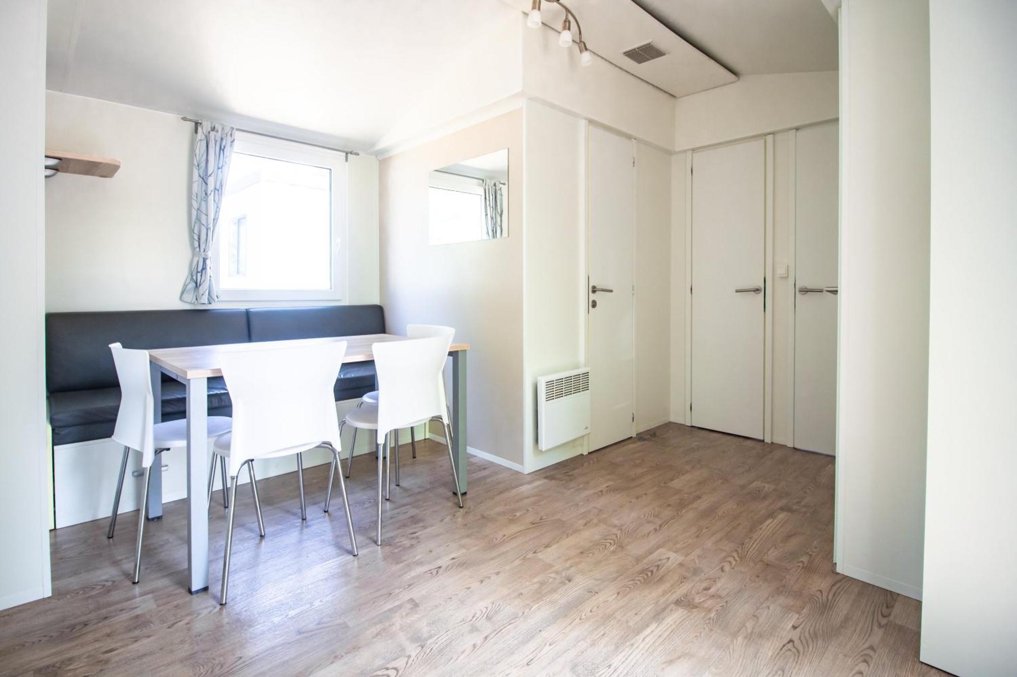 Easyatent Mobile Home Lanterna Номер фото